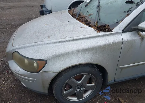 2005 Volvo V50 T5 z USA, uszkodzony, nr VIN YV1MJ682952070898